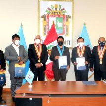 Nota de Prensa <hr> AFIANZAN CONVENIO INTERINSTITUCIONAL ENTRE EL GORE Y LA UNA PUNO PARA MEJORAR LA GESTIÓN ACADÉMICA EN LA REGIÓN