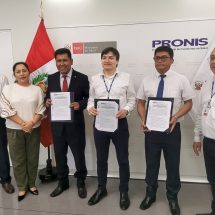 Nota de Prensa <hr> GOBIERNO REGIONAL PUNO, PRONIS Y MUNICIPALIDAD DE YUNGUYO FIRMAN CONVENIO QUE HARÁ REALIDAD PROYECTO HOSPITALARIO EN YUNGUYO