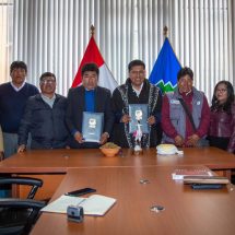 Nota de Prensa <hr> SAN JUAN DE SALINAS FIRMA IMPORTANTE CONVENIO PARA MEJORAR LA TRANSITABILIDAD VIAL